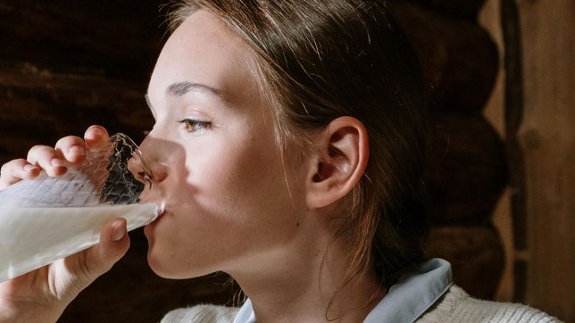 milk for better sleep