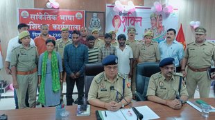 mirzapur | saroj sargam | up police |