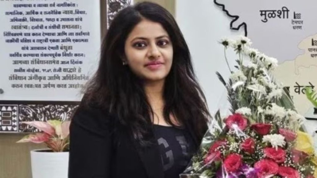 puja khedkar | truck driver rescued | mumbai |