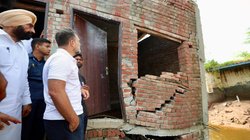 राहुल गांधी को पंजाब के सीमावर्ती गांव में जाने से रोका, कांग्रेस नेता ने पूछा- क्या ये भारत नहीं?