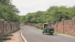 साउथ दिल्ली में धार्मिक समूह की संपत्ति पर छिड़ा नया विवाद, राजस्व और वन विभाग आमने-सामने