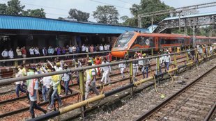 Rail Roko, train services affected, Kurmis, Odisha