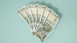 8th Pay Commission Salary Calculator: सरकारी कर्मचारी की सैलरी कैसे की जाती है कैलकुलेट? यहां जानें क्या है इसमें फिटमेंट फैक्टर का रोल