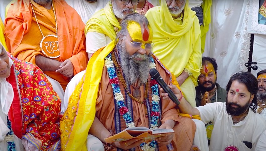After Bageshwar Dham Visit Malook Peethadheeshwar Rajendra Das Ji Meets Swami Premanand Ji Video Melts Hearts