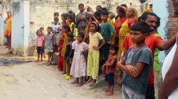 बिहार चुनाव: लालू के किले में NDA ने लगाई थी सेंध, क्या RJD की उम्मीद पर खरे उतरेंगे खेसारी?