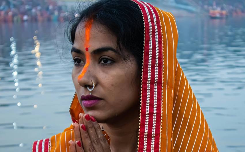 why women apply sindoor during Chhath