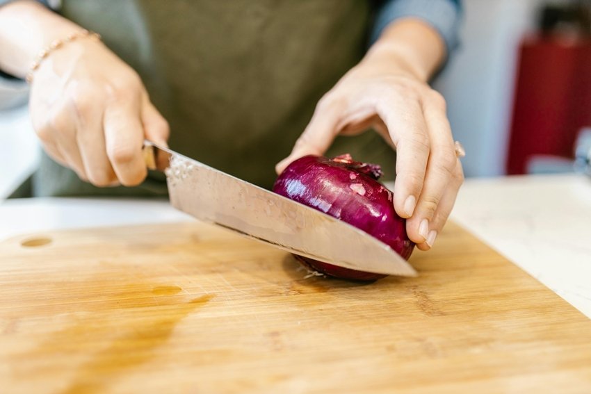 Cutting Onions Without Tears Follow These Simple Kitchen Hacks