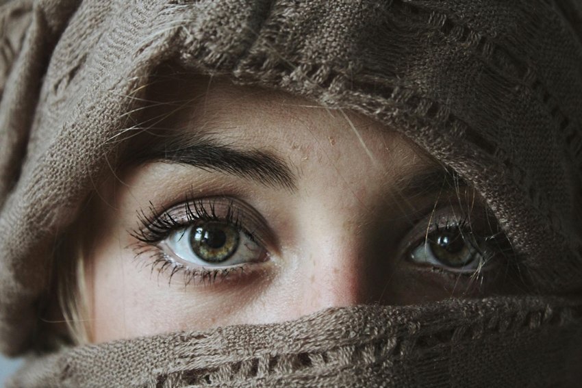 Easy Homemade Lash Serum Recipe for Naturally Strong and Healthy Eyelashes