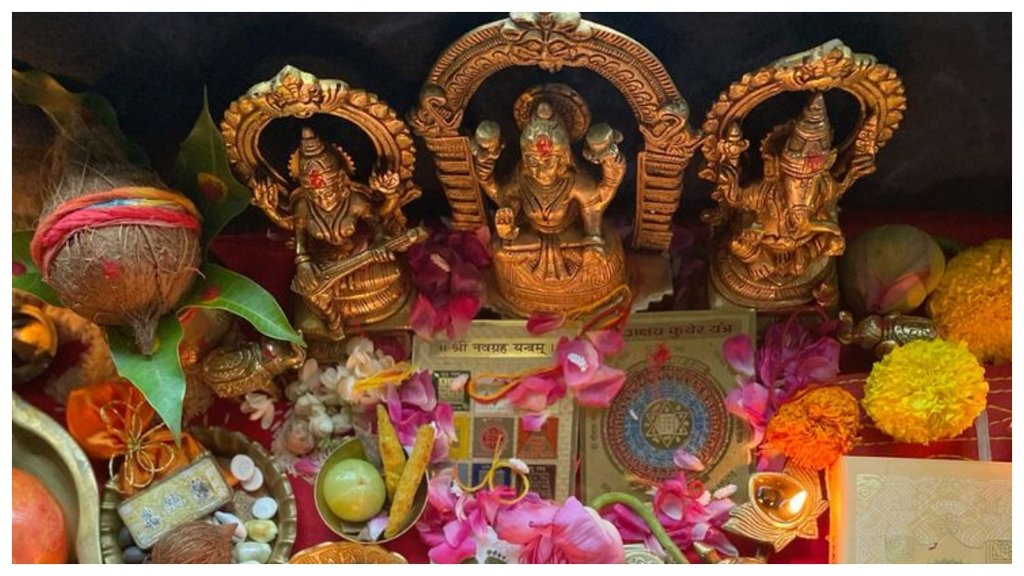 Easy Tips to Keep Your Puja Idols, diwali cleaning, diwali cleaning tips, lakshmi and ganesh idols, Pooja items cleaning tips