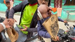 बंदे ने पहले अलग-अलग ऐप्स से मंगवाई मिठाई, फिर किया कुछ ऐसा, दिवाली पर खुश कर दिया सबका दिल, Viral Video