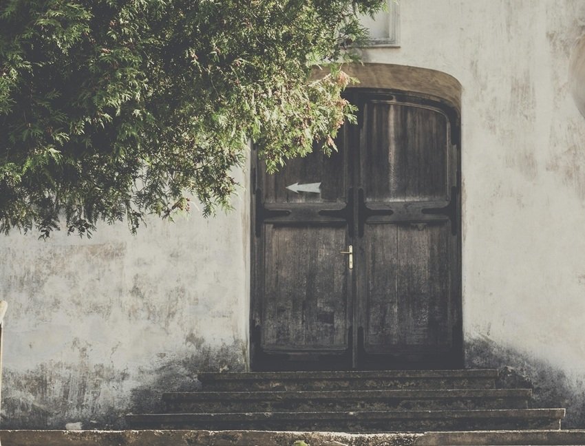 Evening Do’s and Don’ts Keep Your Home and Finances Safe