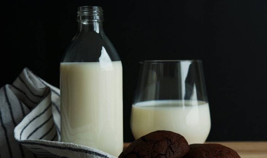avoid drinking water with these foods