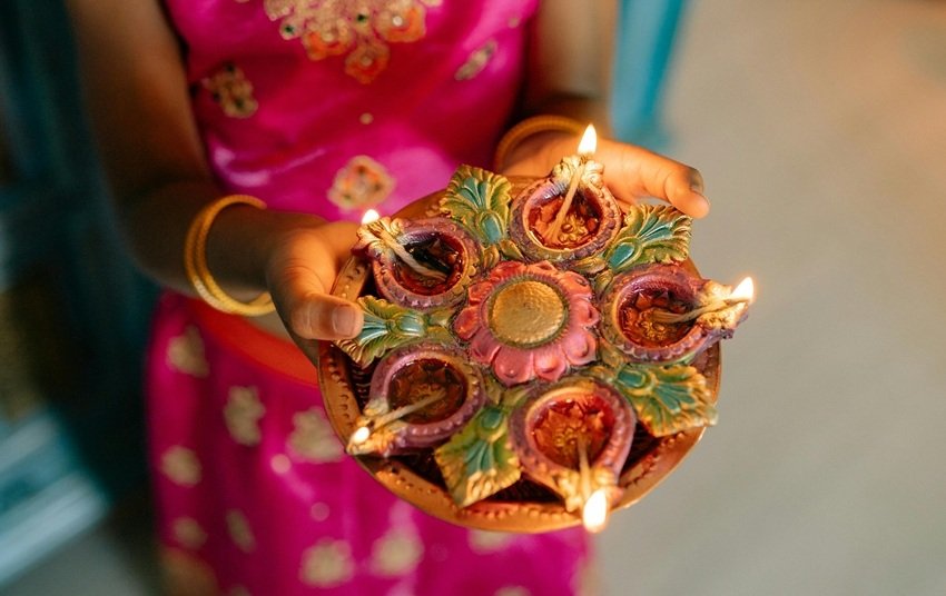 Ghee vs oil diya