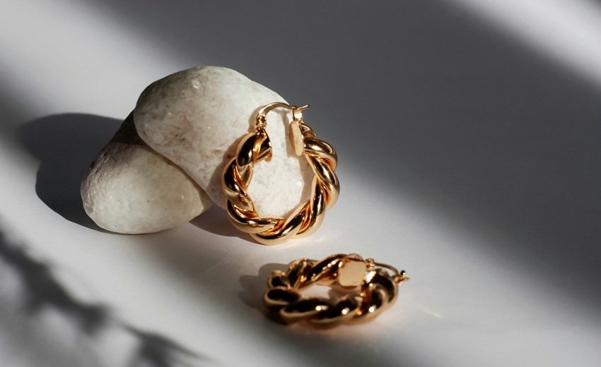 Gift These Stunning Earring Designs on Karwa Chauth