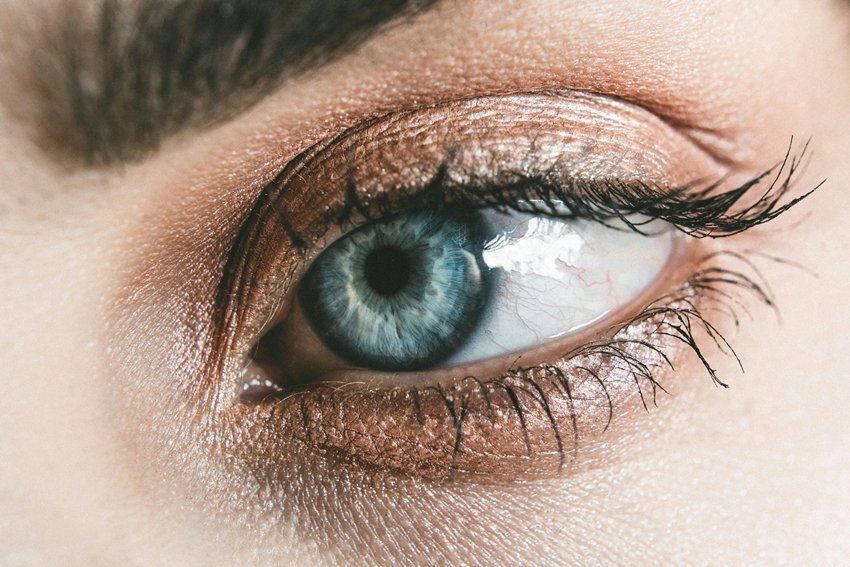 Homemade Eyelash Serum Grow Longer and Fuller Lashes in Just a Few Weeks