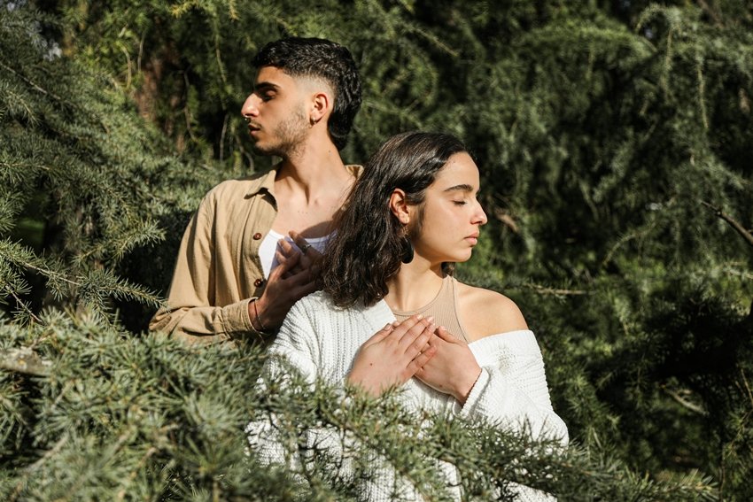 How to Choose the Right Oil for Your Navel