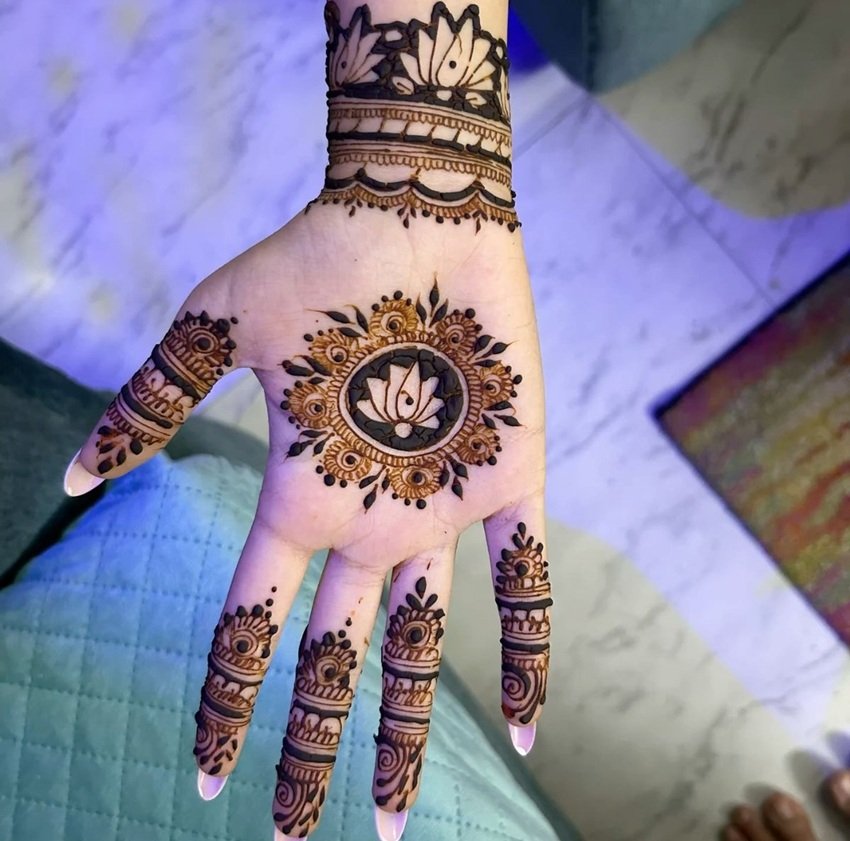 How to apply mehndi quickly before Chhath Puja