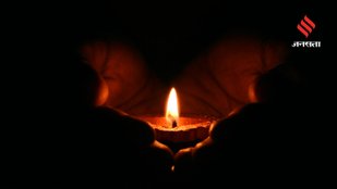 How to bring positivity and wealth on Diwali