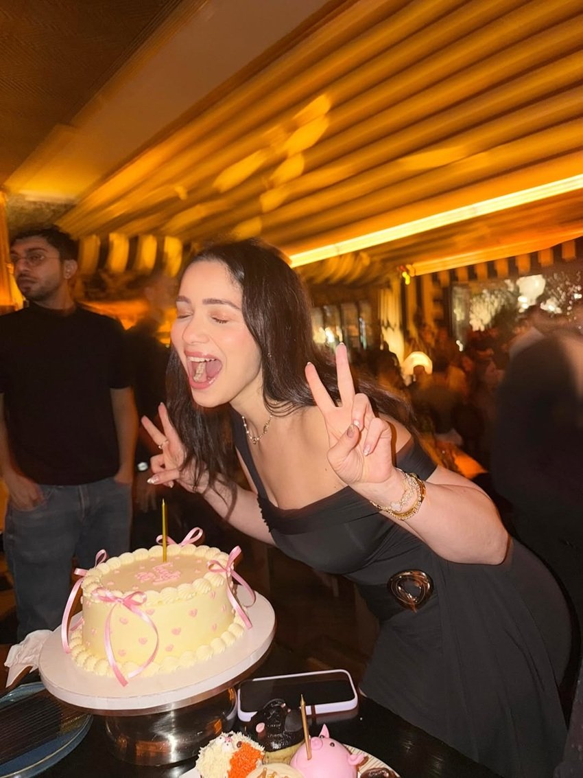 Inside Sara Tendulkar Star-Studded Birthday Bash