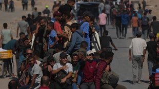 Israel Gaza ceasefire, Trump Gaza peace plan, Israel troop withdrawal, Hamas hostage release deal,