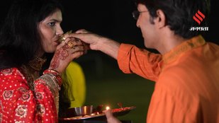 Karwa Chauth 2025 Best Gifts to Make Your Wife Feel Truly Special