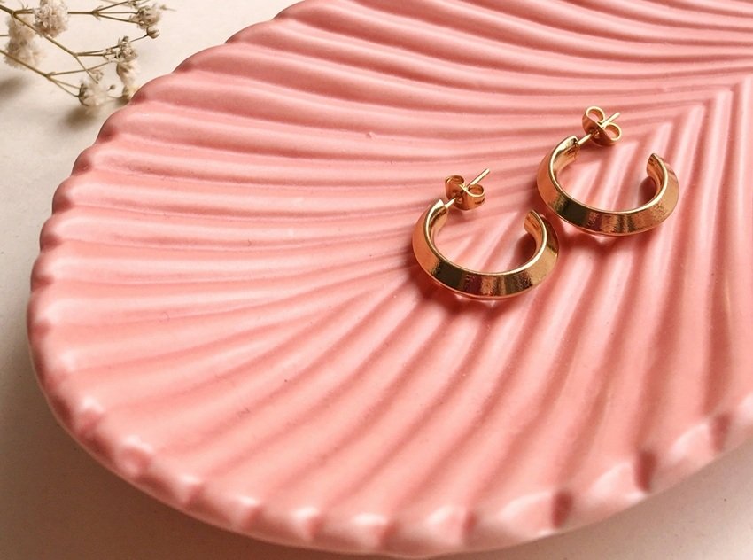 Karwa Chauth 2025 Elegant Earring Ideas to Delight Your Wife