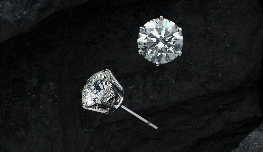 Karwa Chauth 2025 The Best Earring Styles to Gift Your Beloved Wife