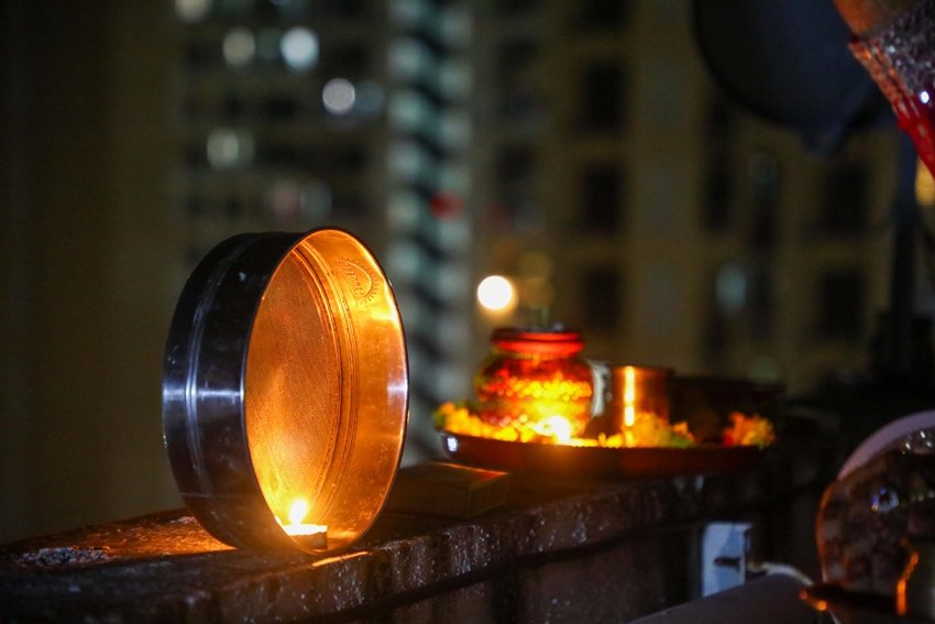 Karwa Chauth Night Chant These Mantras While Giving Water to the Moon