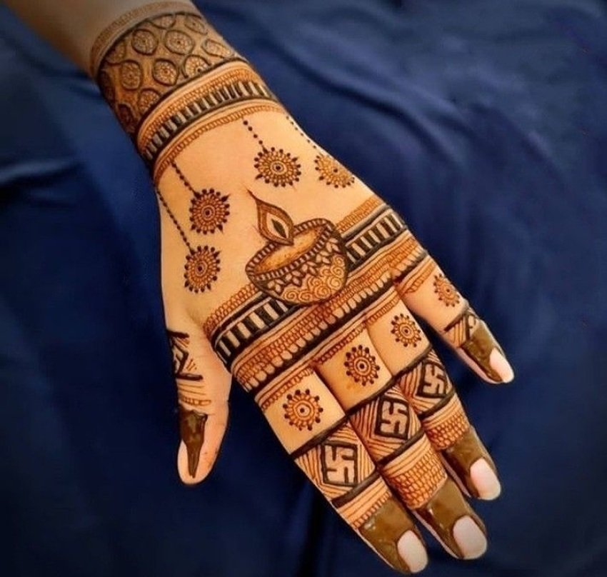 Last Minute Easy Mehndi Designs 2025