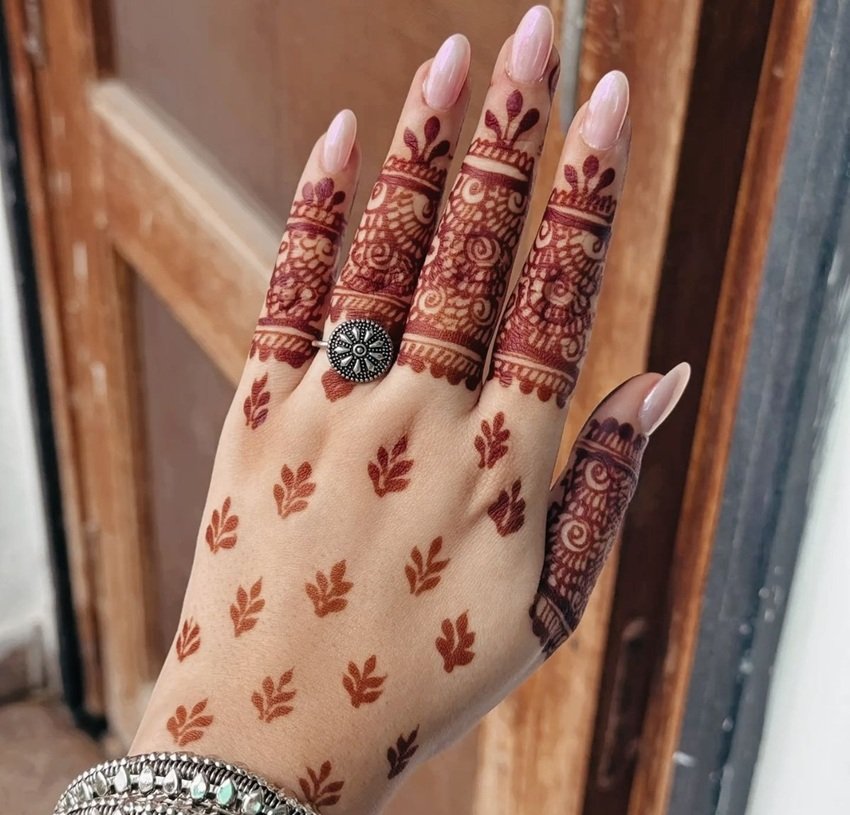 Last-Minute Mehndi Ideas for Bhai Dooj