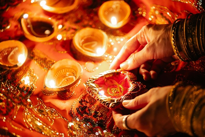 Meaning Behind Lighting Diyas on Diwali What’s the Difference Between Ghee and Oil Lamps