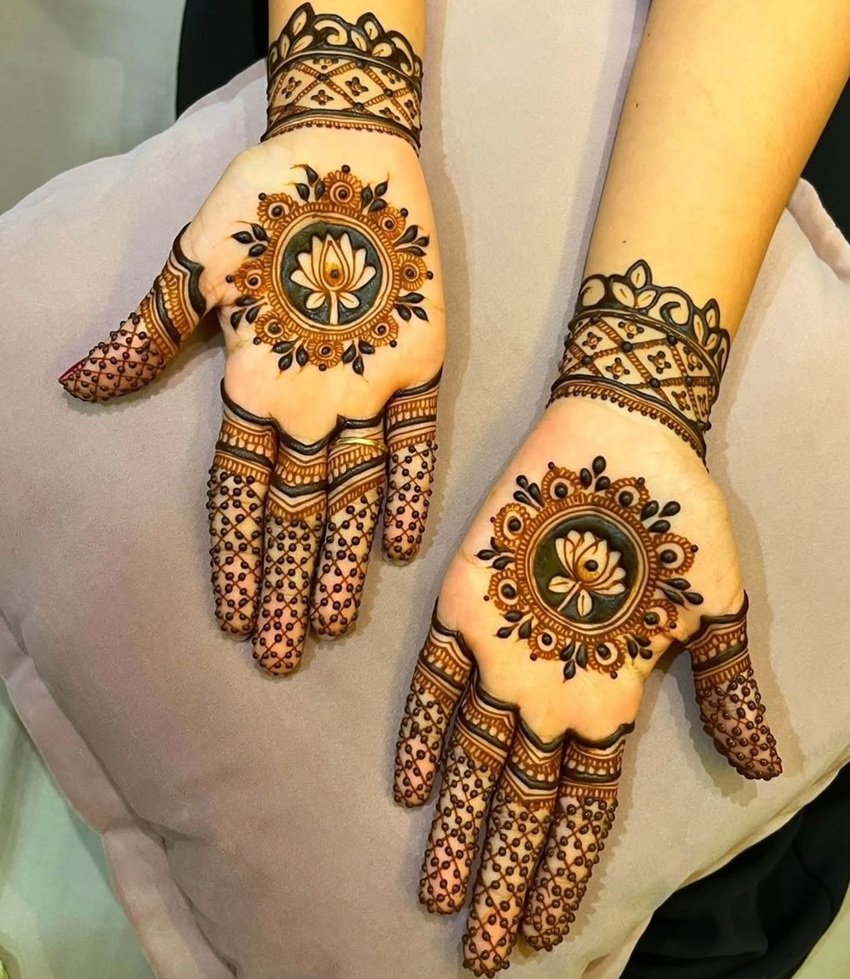 Mehndi tips for dark color