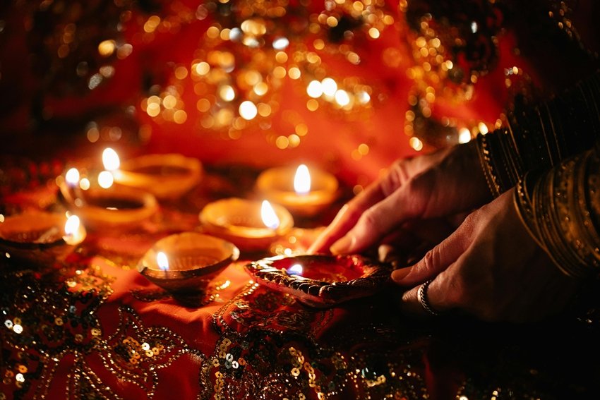 Narak Chaturdashi 2025 Puja Method for Lord Krishna Yamraj and Lakshmi Mata