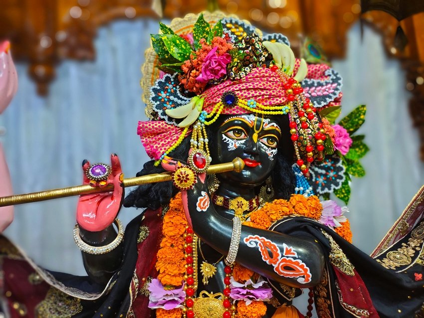 Narak Chaturdashi 2025 Significance, Puja Vidhi, and Auspicious Timings