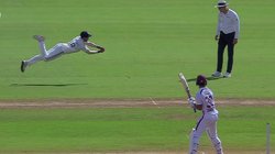 IND vs WI: नितीश कुमार रेड्डी बने ‘सुपरमैन’, हवा में उड़कर पकड़ा हैरतअंगेज कैच; देखें Video