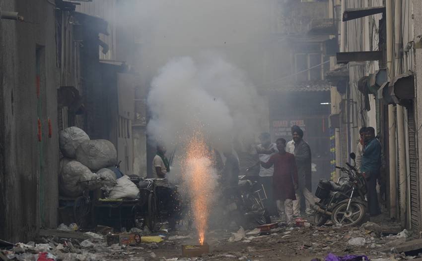 air quality in Delhi Diwali 2025