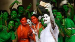 Blog: क्लिक, कैमरा और क्रैश – अब रील के बिना जीवन अधूरा; गांव, शहर, कस्बा और महानगर सब ऑनलाइन