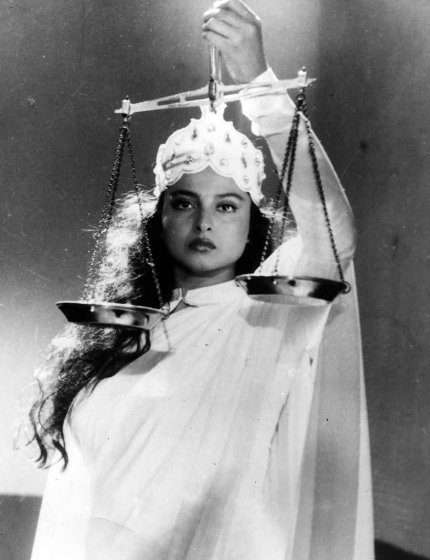 Evergreen beauty Rekha