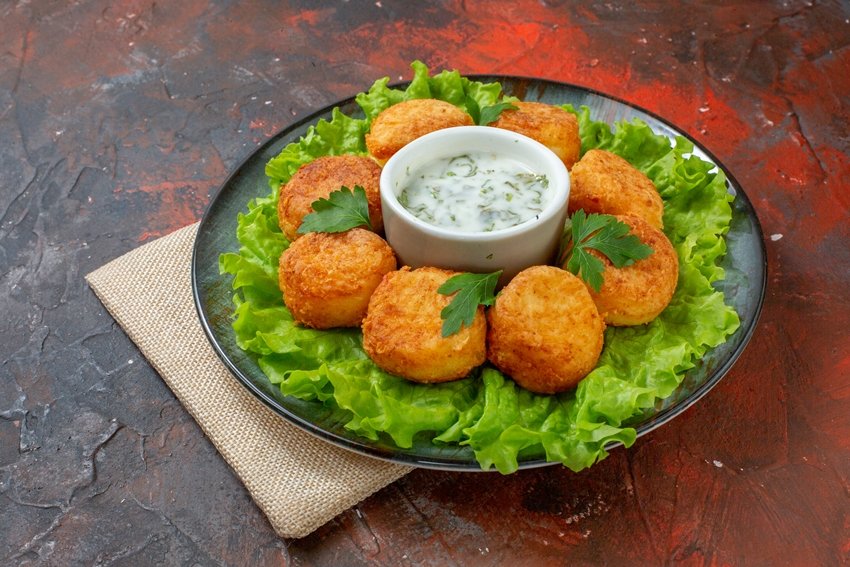 Serve These 7 Tasty Snacks This Diwali and Impress Your Guests