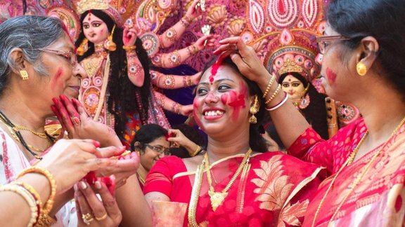Sindoor Khela, Sindoor Khela dress, sindoor khela outfit