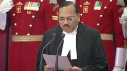 कौन हैं जस्टिस सूर्यकांत? राष्ट्रपति ने दिलाई CJI पद की शपथ