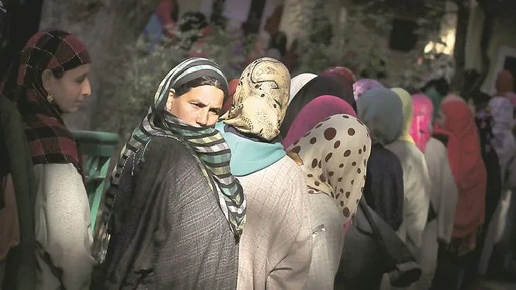 women in war, peace and conflict, forgotten women, history and gender