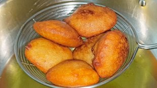 aate ke gulgule, aate ke gulgule recipe, gulgule recipe in hindi