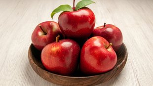 healthy recipes for breakfast | health benefits of eating apples | how to eat apple right