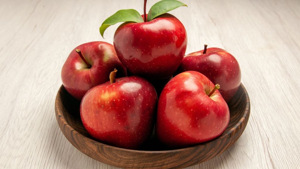 healthy recipes for breakfast | health benefits of eating apples | how to eat apple right