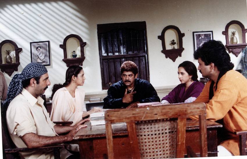 Pankaj Dheer early life