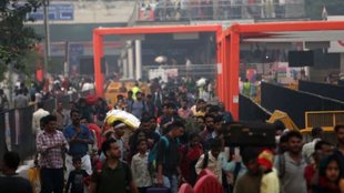 seemanchal Express, Anand Vihar railway station, Chhath Puja travel,