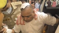 यूपी सरकार के पूर्व कैबिनेट मंत्री गायत्री प्रजापति पर जेल में हमला, अस्पताल में भर्ती