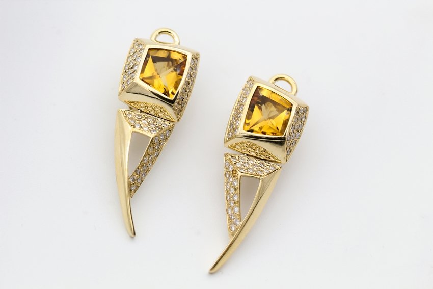 gold earrings