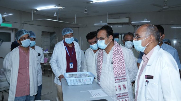 जैसलमेर बस हादसा: सीएम भजनलाल ने जोधपुर अस्पताल में घायलों से की मुलाकात, PMO ने किया मुआवजे का ऐलान
